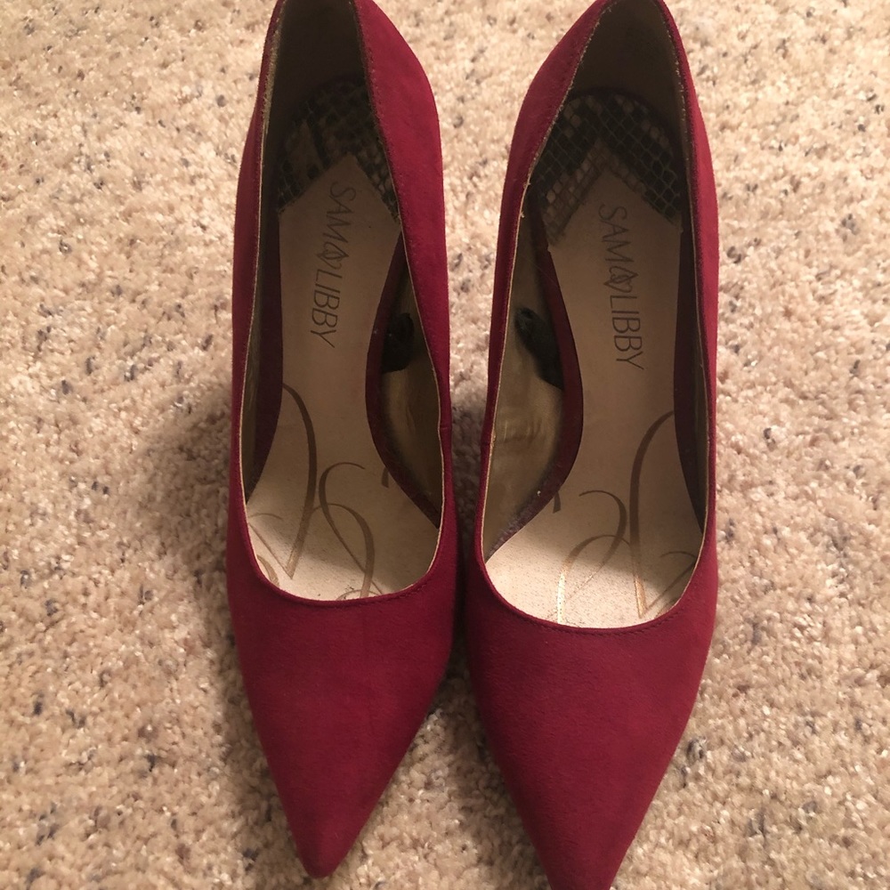 Maroon suede pumps